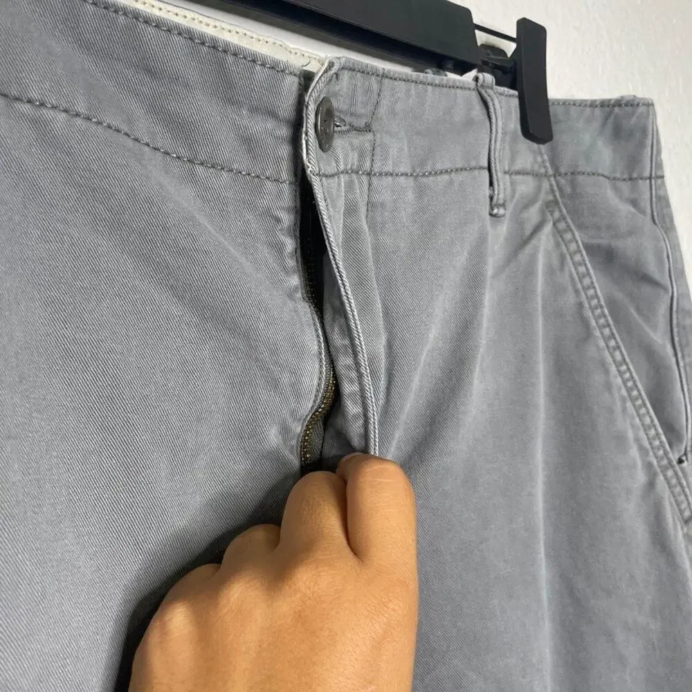 Levi's Mens Pants Size 32 Light Gray Skinny Leg Casual Wear Classic Pockets
